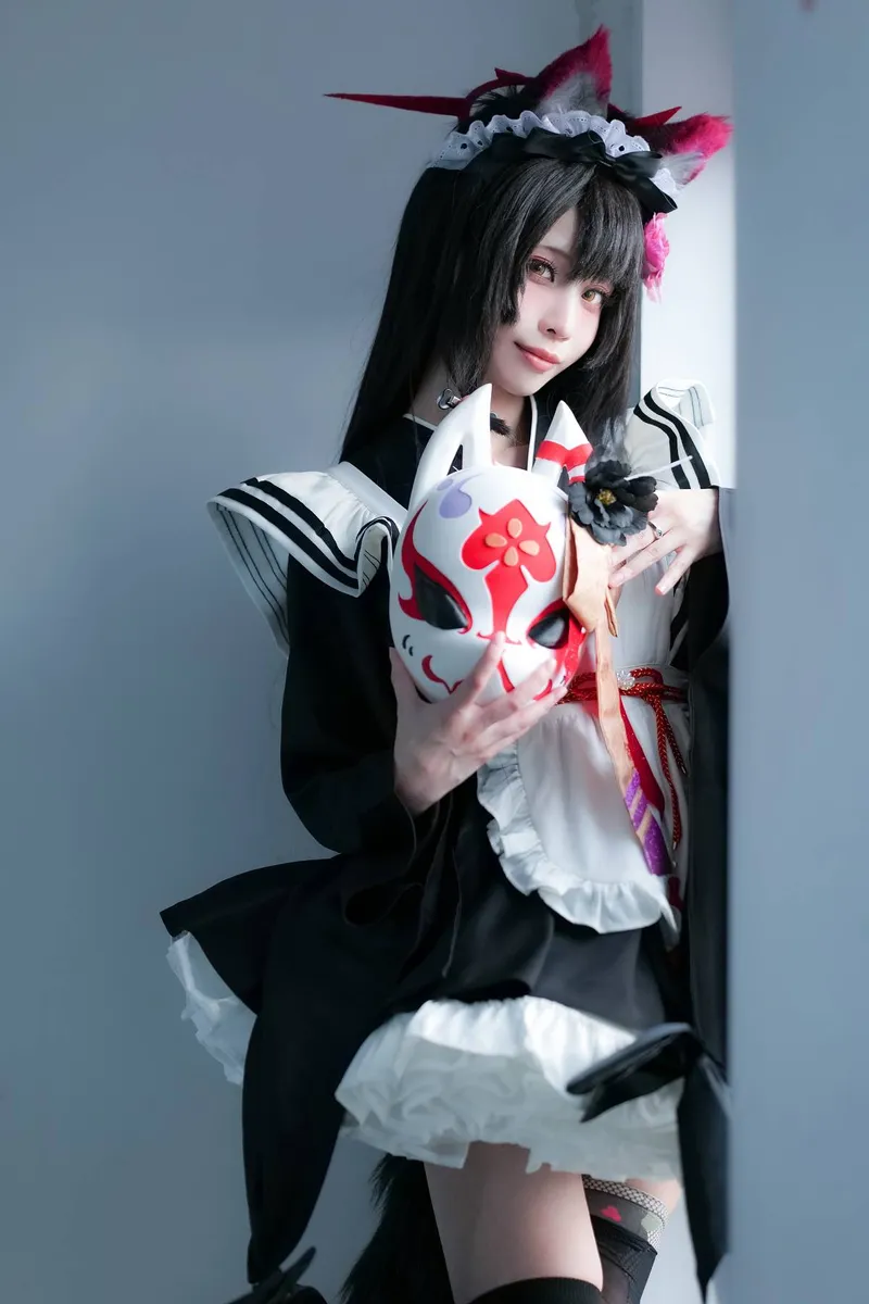 《蔚蓝档案》狐坂若藻cosplay展示