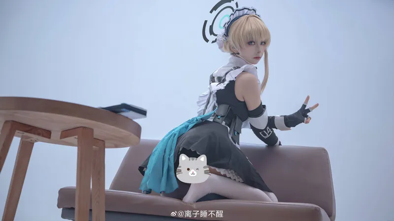 《蔚蓝档案》飞鸟马时cosplay展示