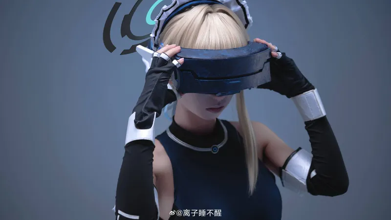 《蔚蓝档案》飞鸟马时cosplay展示