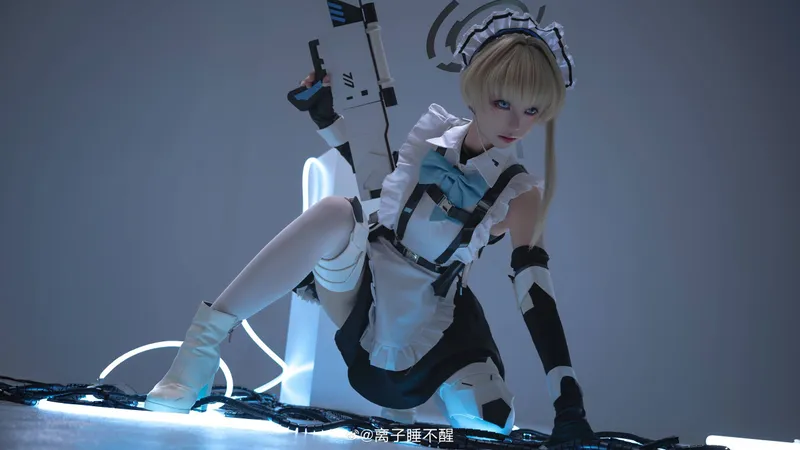 《蔚蓝档案》飞鸟马时cosplay展示