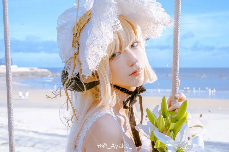 《明日方舟》夜莺Cosplay展示