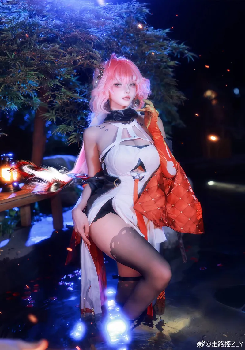 《鸣潮》长离cosplay-氛围与颜值双在线