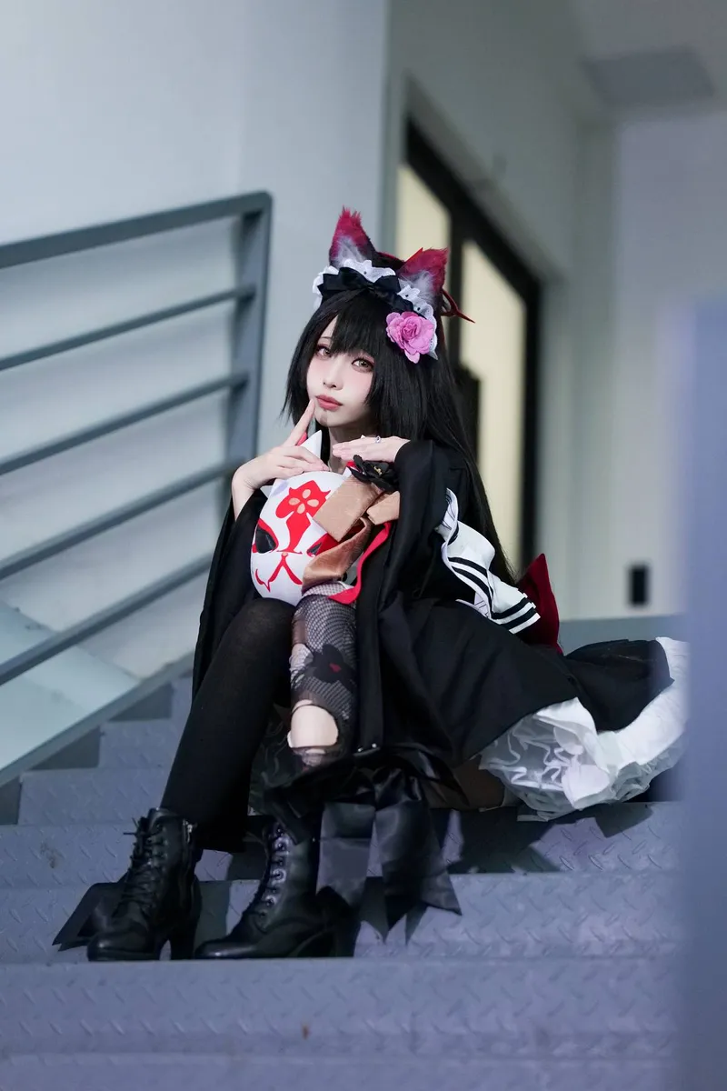 《蔚蓝档案》狐坂若藻cosplay展示