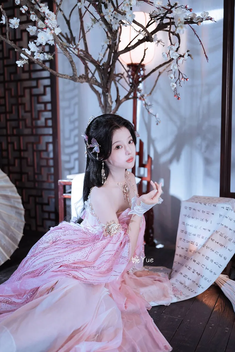 《逆水寒》花非花cosplay展示