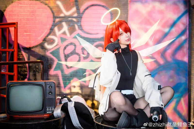 《明日方舟》新约能天使cosplay展示