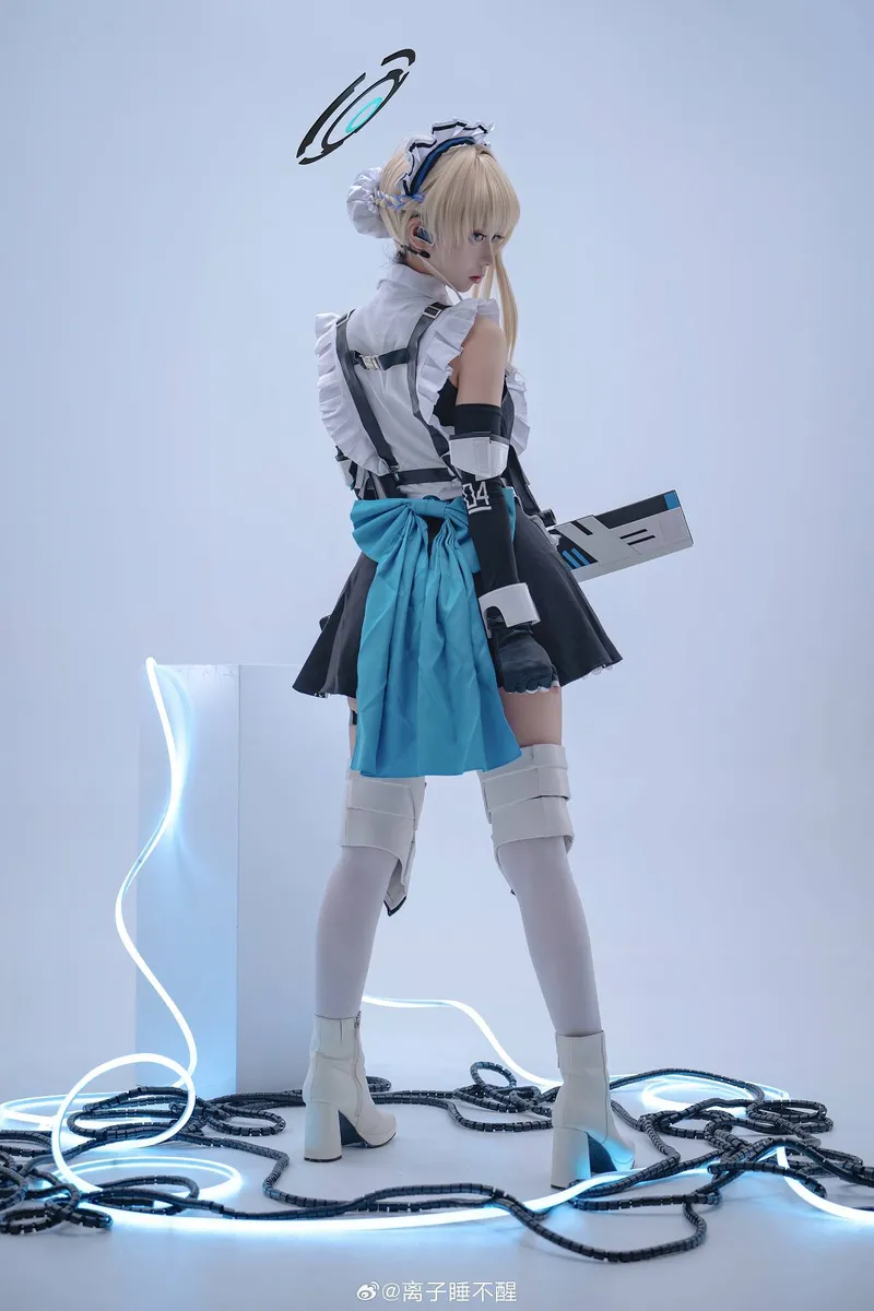 《蔚蓝档案》飞鸟马时cosplay展示