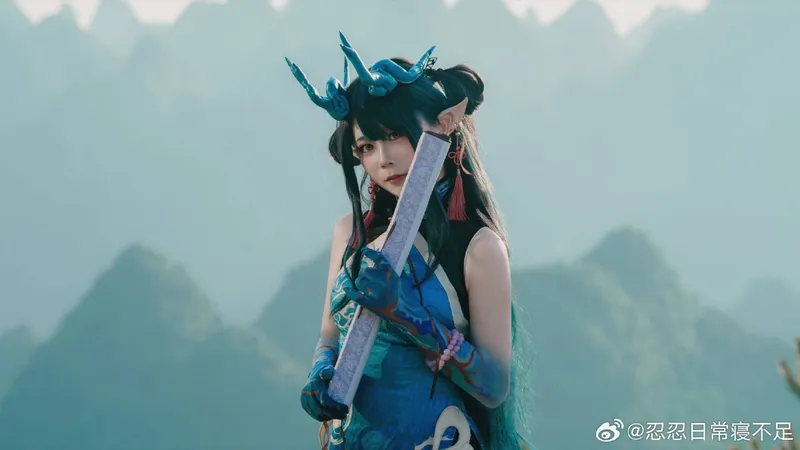 《明日方舟》夕角色Cosplay展示