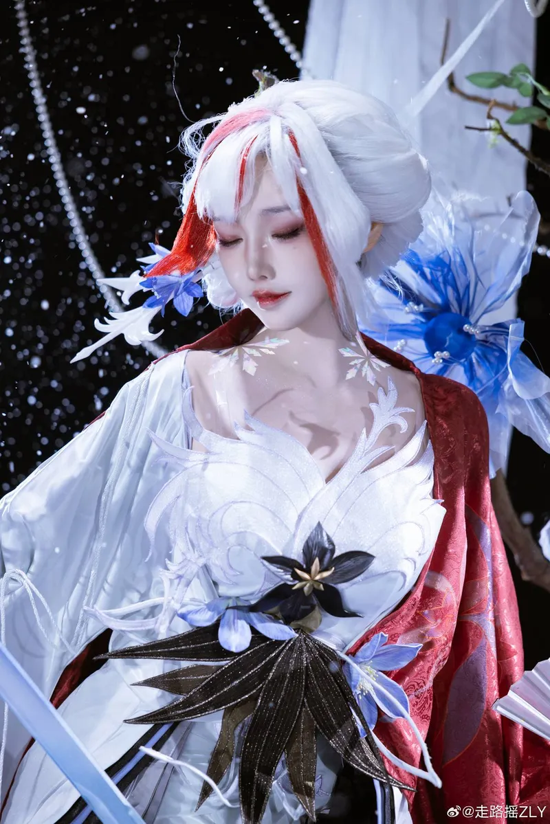 《阴阳师》雪御前cosplay展示