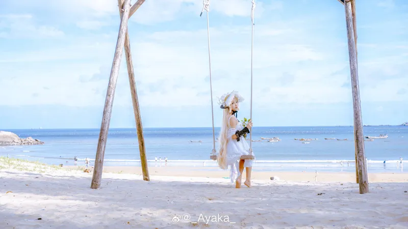 《明日方舟》夜莺Cosplay展示