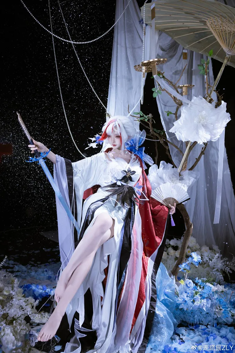 《阴阳师》雪御前cosplay展示