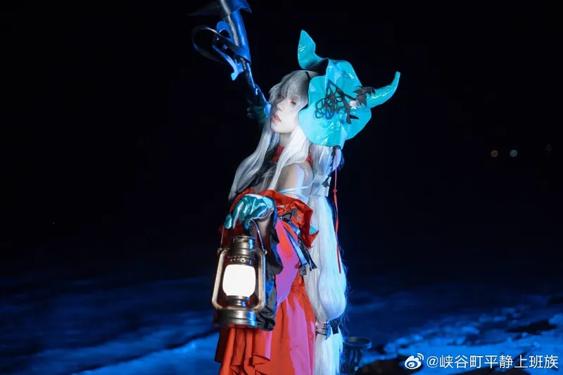 《明日方舟》浊心斯卡蒂cosplay展示