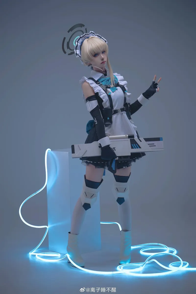 《蔚蓝档案》飞鸟马时cosplay展示