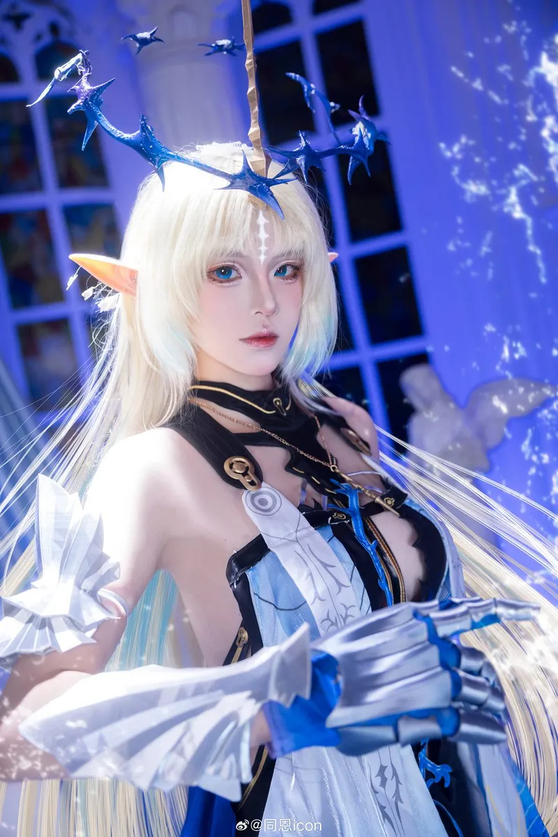 《鸣潮》芙露德莉斯cosplay展示