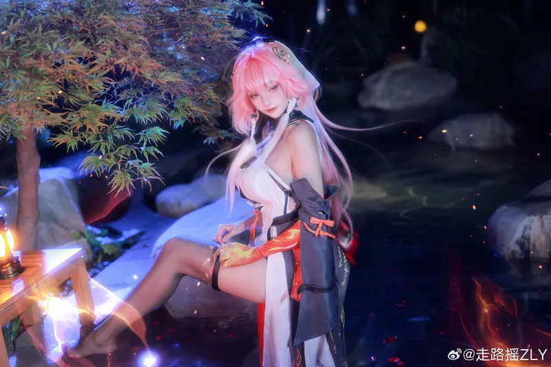 《鸣潮》长离cosplay