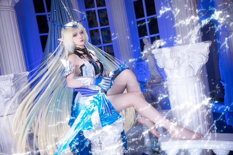 《鸣潮》芙露德莉斯cosplay展示