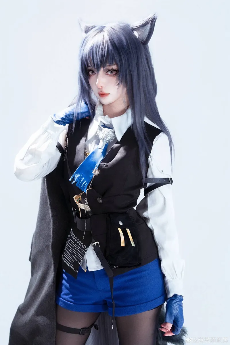 《明日方舟》德克萨斯cosplay展示