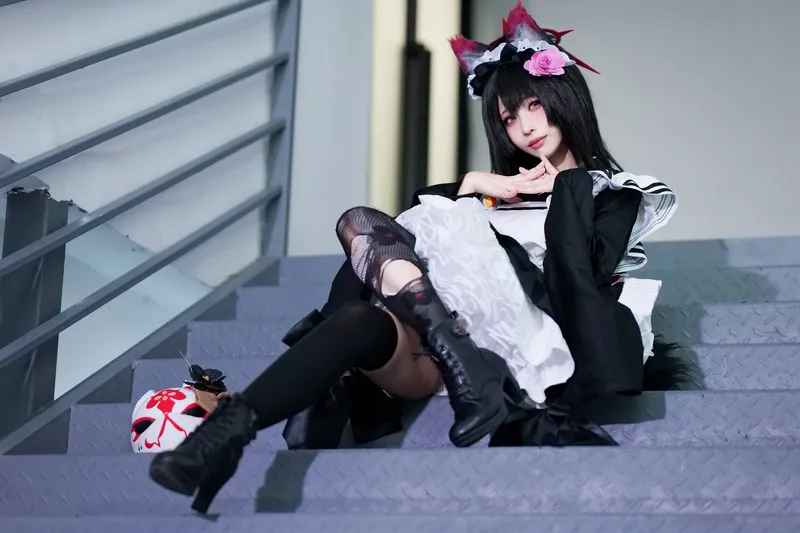 《蔚蓝档案》狐坂若藻cosplay展示