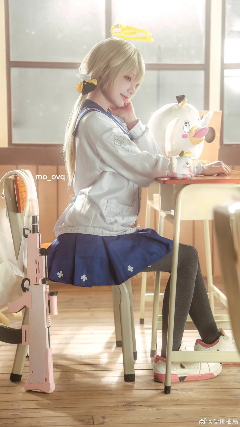 《蔚蓝档案》日富美cosplay