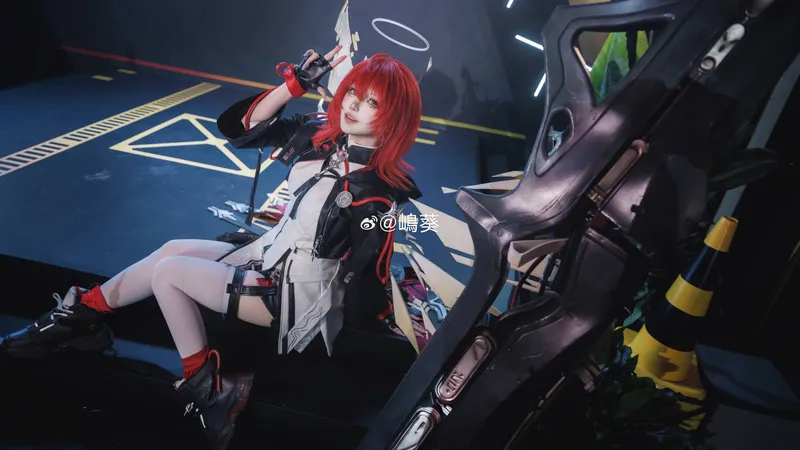 《明日方舟》新约能天使cosplay