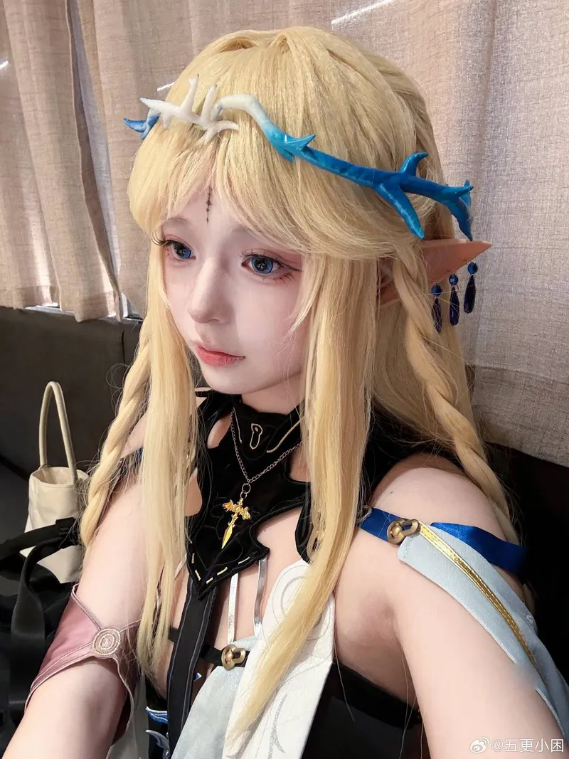 《鸣潮》卡提希娅cosplay展示