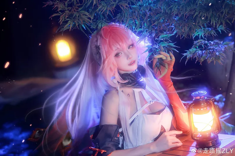 《鸣潮》长离cosplay