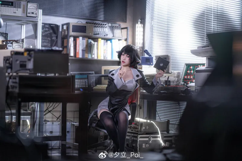 《绝区零》简杜cosplay展示