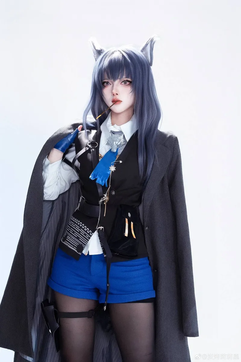《明日方舟》德克萨斯cosplay展示