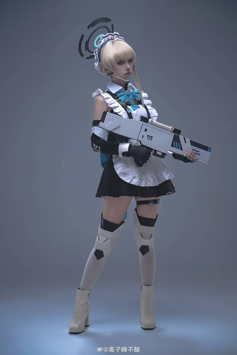 《蔚蓝档案》飞鸟马时cosplay展示