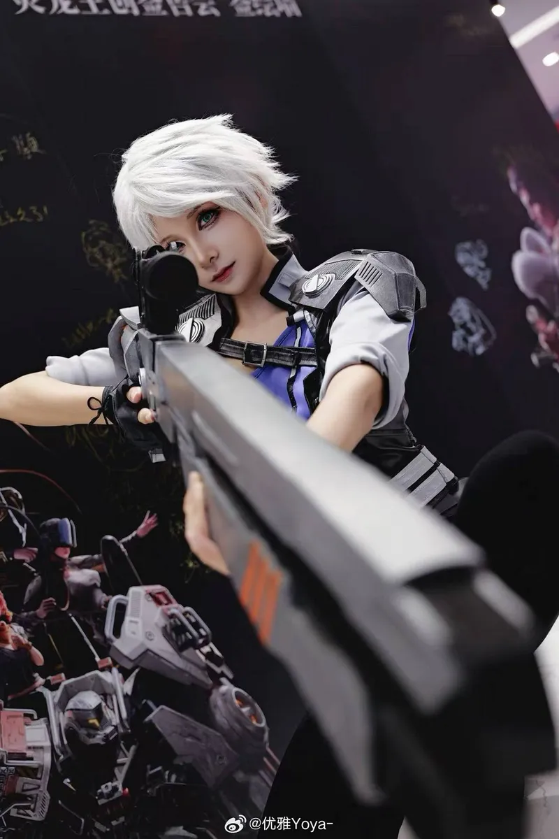 《灵笼》冉冰cosplay展示