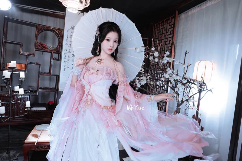 《逆水寒》花非花cosplay展示