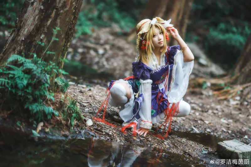 《东方Project》泄矢诹访子cosplay展示