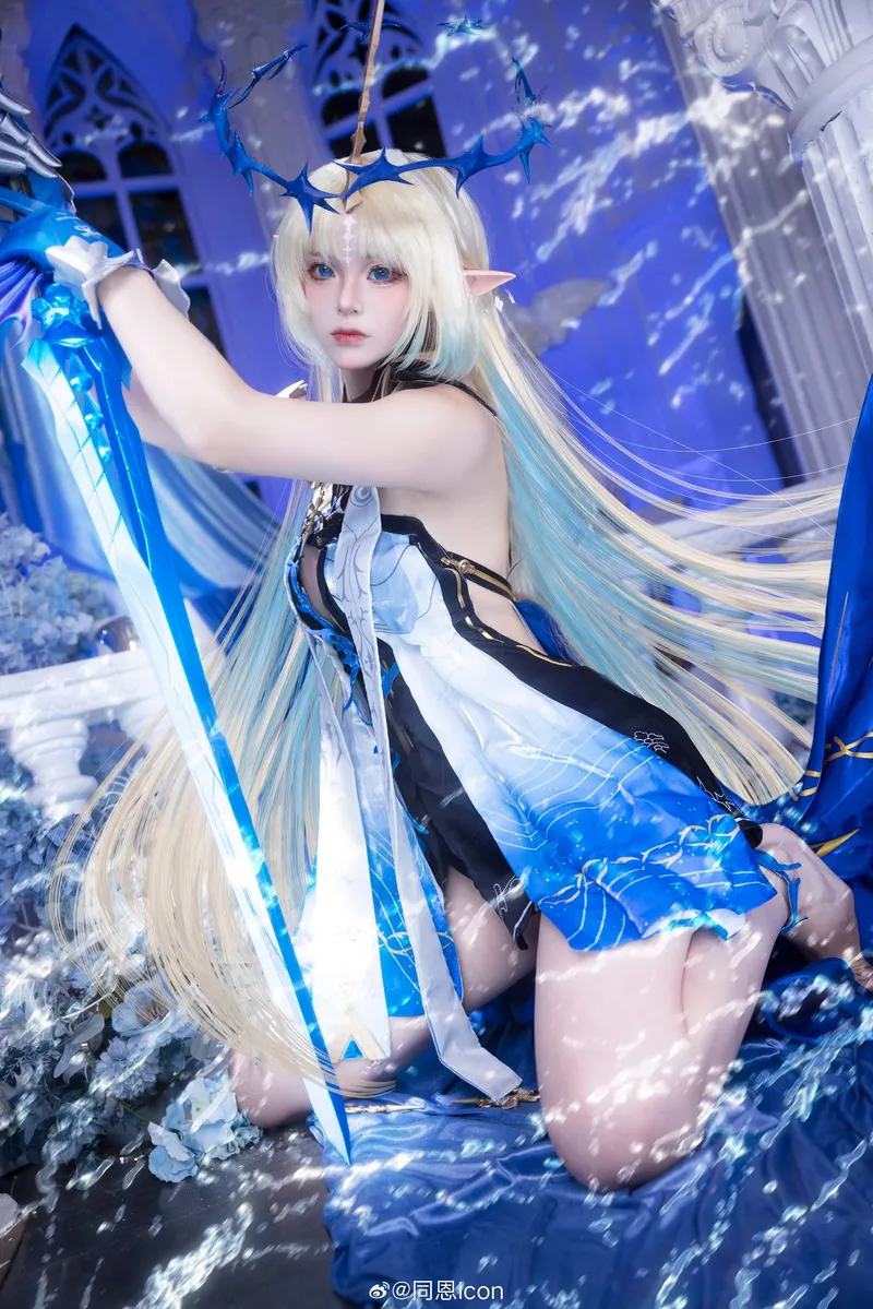 《鸣潮》芙露德莉斯cosplay展示