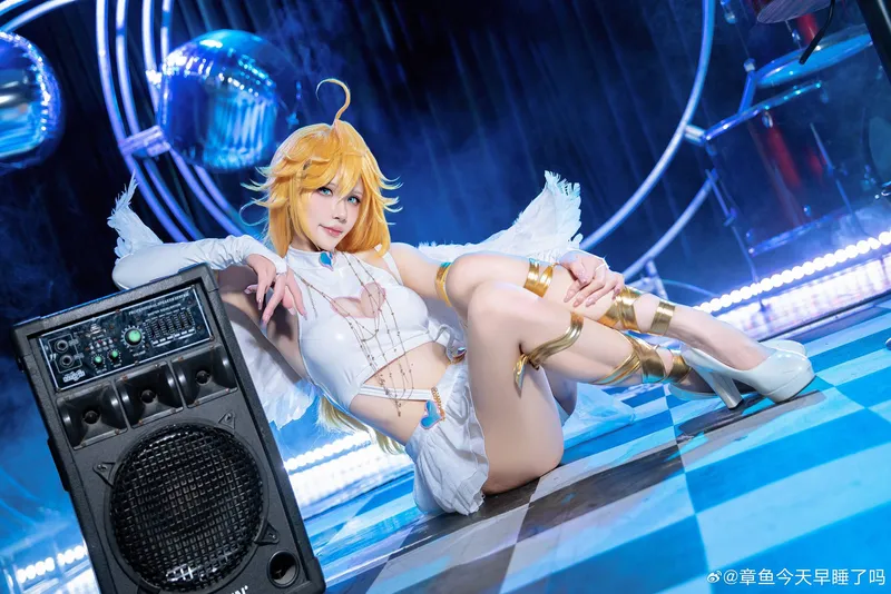 《吊带袜天使》cosplay展示
