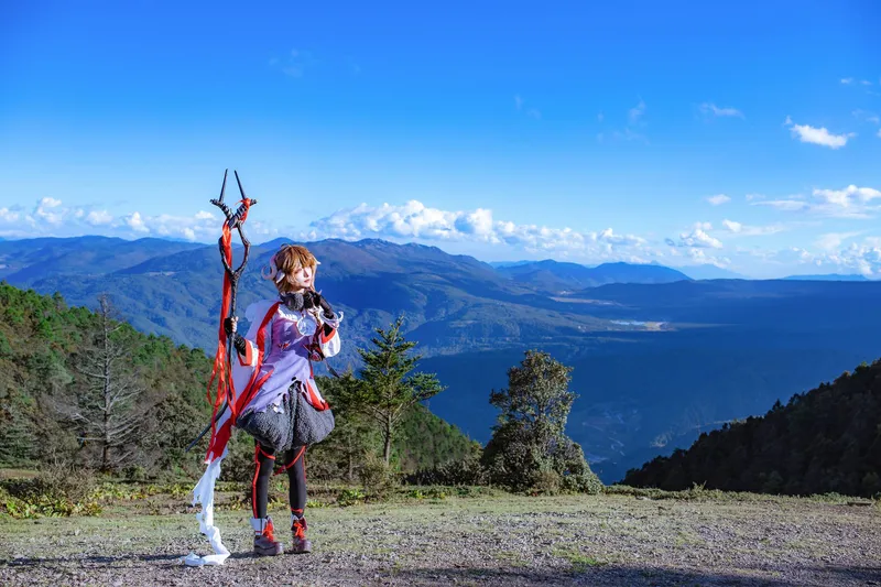 《明日方舟》艾雅法拉cosplay展示