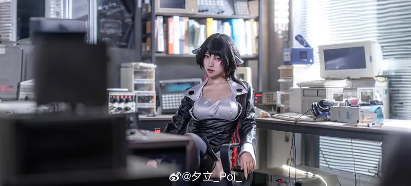 《绝区零》简杜cosplay展示