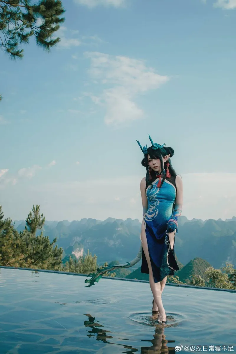 《明日方舟》夕角色Cosplay展示