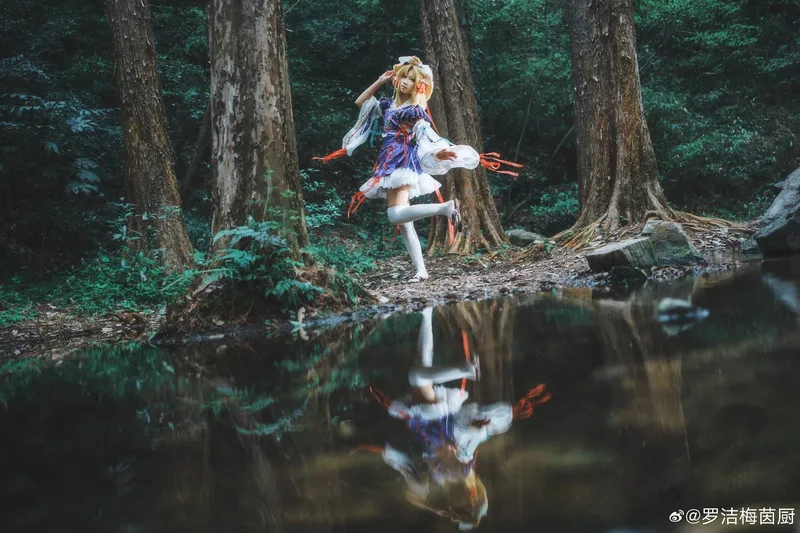 《东方Project》泄矢诹访子cosplay展示