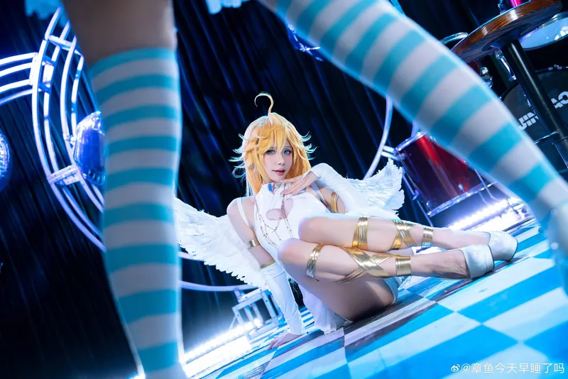 《吊带袜天使》cosplay展示