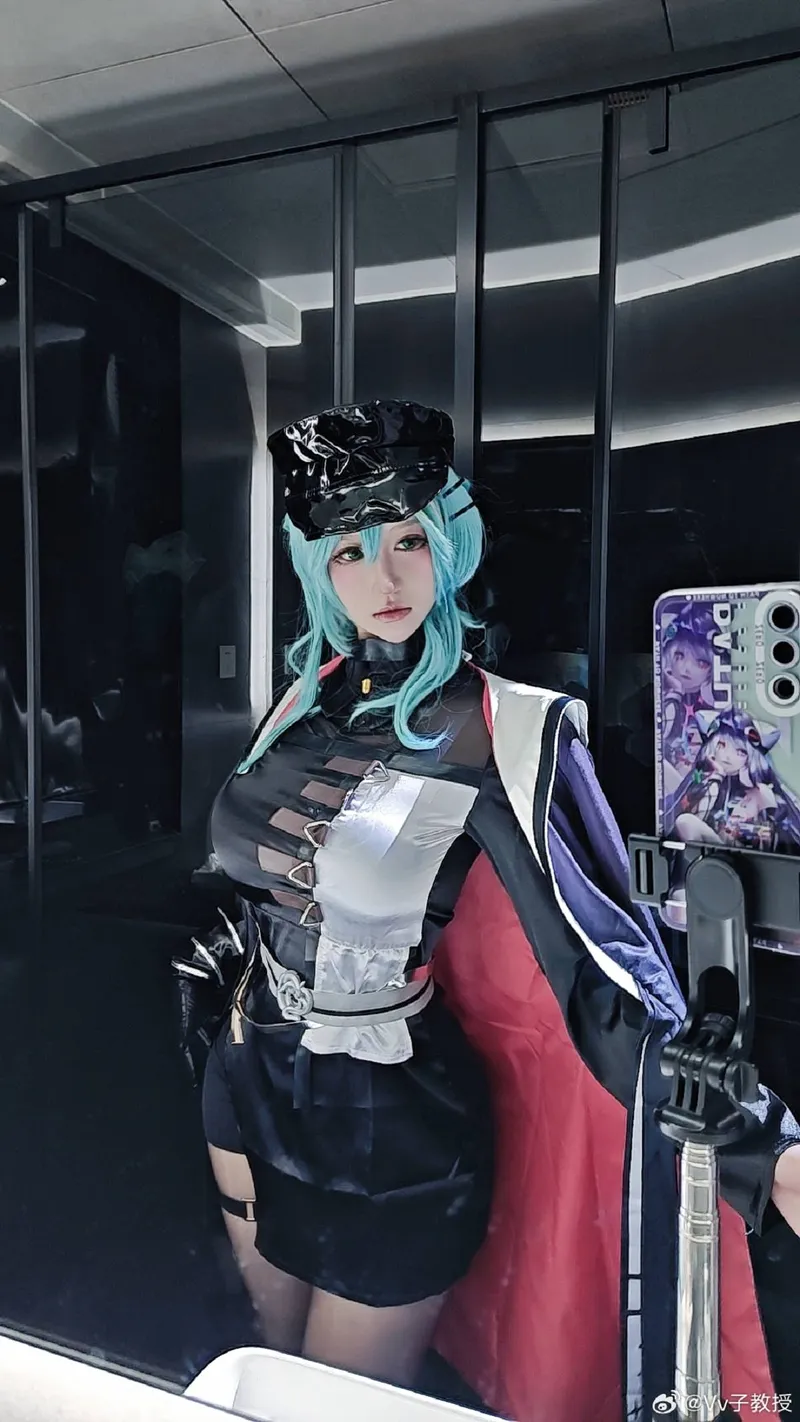 《无期迷途》夜莺cosplay展示-小鸟副官形象赏析