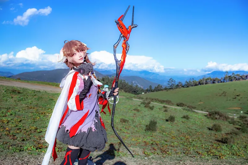 《明日方舟》艾雅法拉cosplay展示