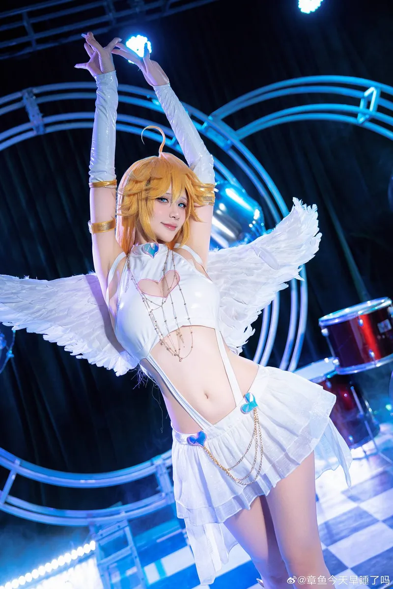《吊带袜天使》cosplay展示