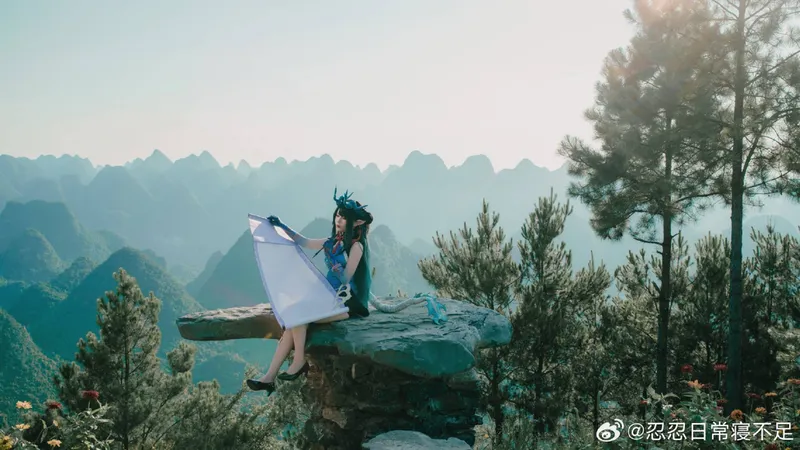 《明日方舟》夕角色Cosplay展示