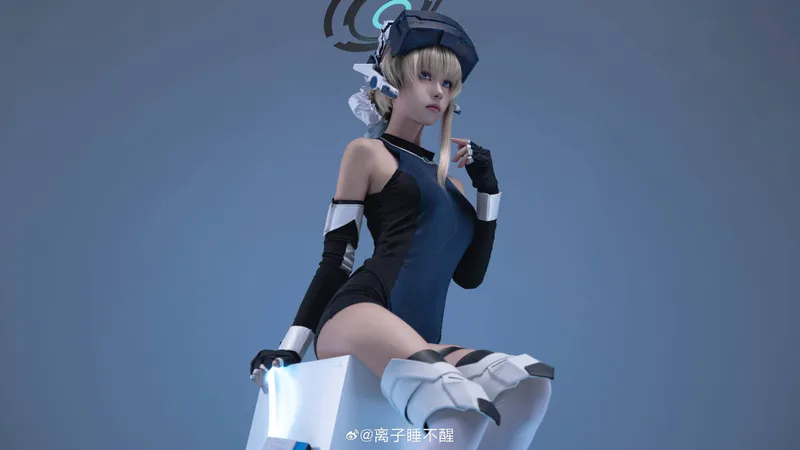 《蔚蓝档案》飞鸟马时cosplay展示
