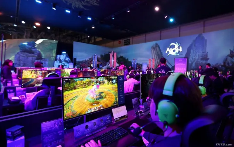 《永恒之塔2》试玩排队超4小时