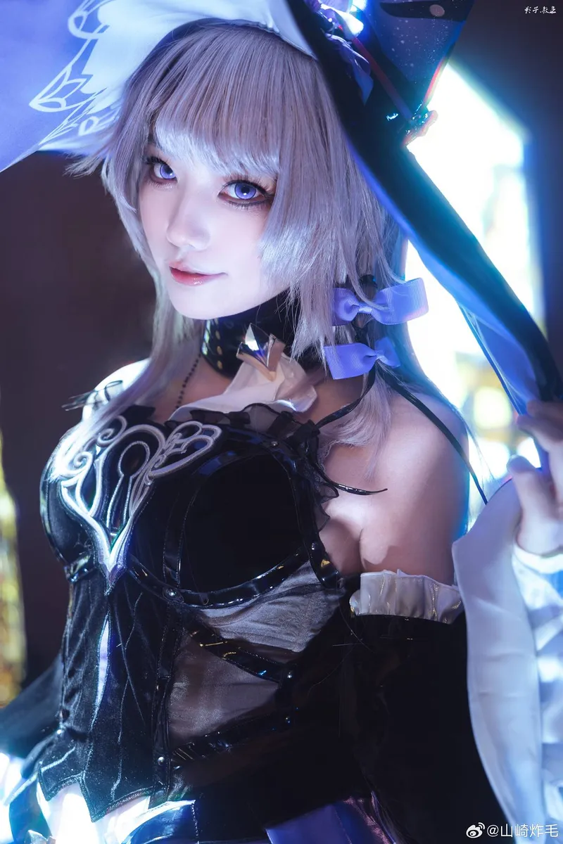 《崩坏星穹铁道》大黑塔cosplay展示-精美角色还原赏析