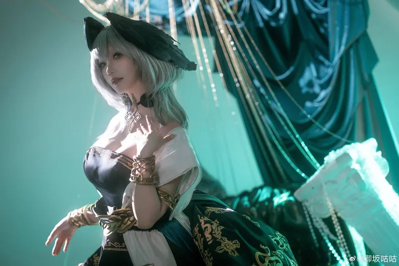 《明日方舟》霍尔海雅cosplay展示