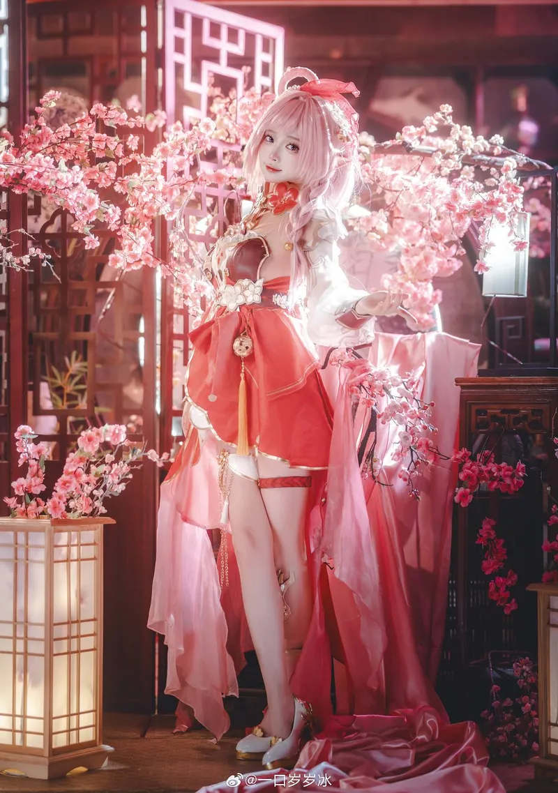 《崩坏3》爱莉希雅cosplay展示