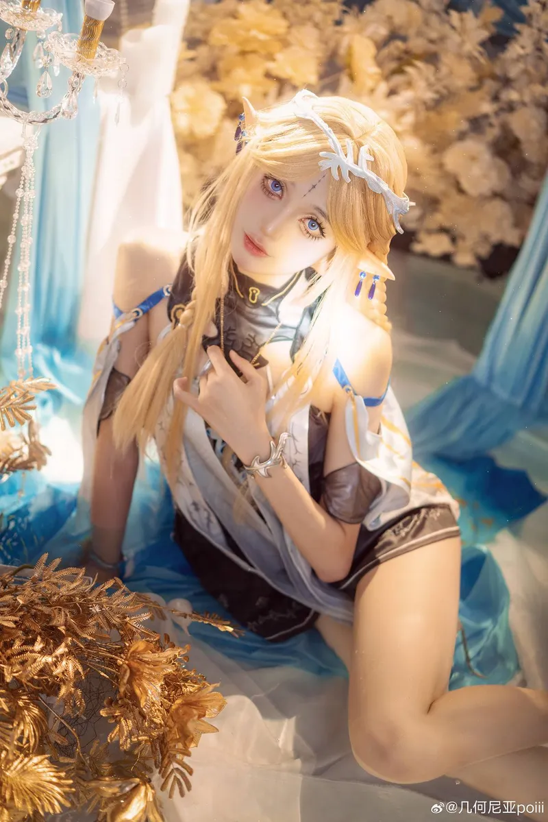 《鸣潮》卡提希娅cosplay展示