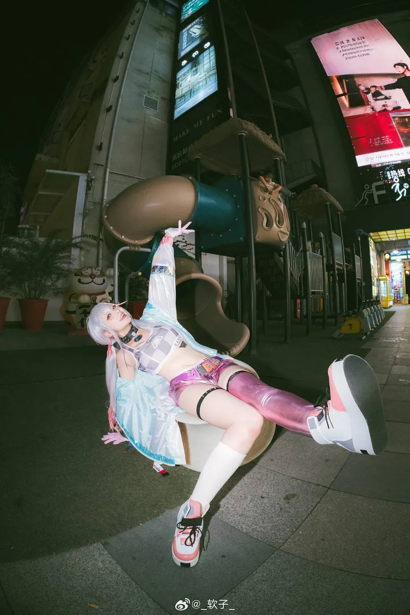 《胜利女神》豺狼cosplay展示