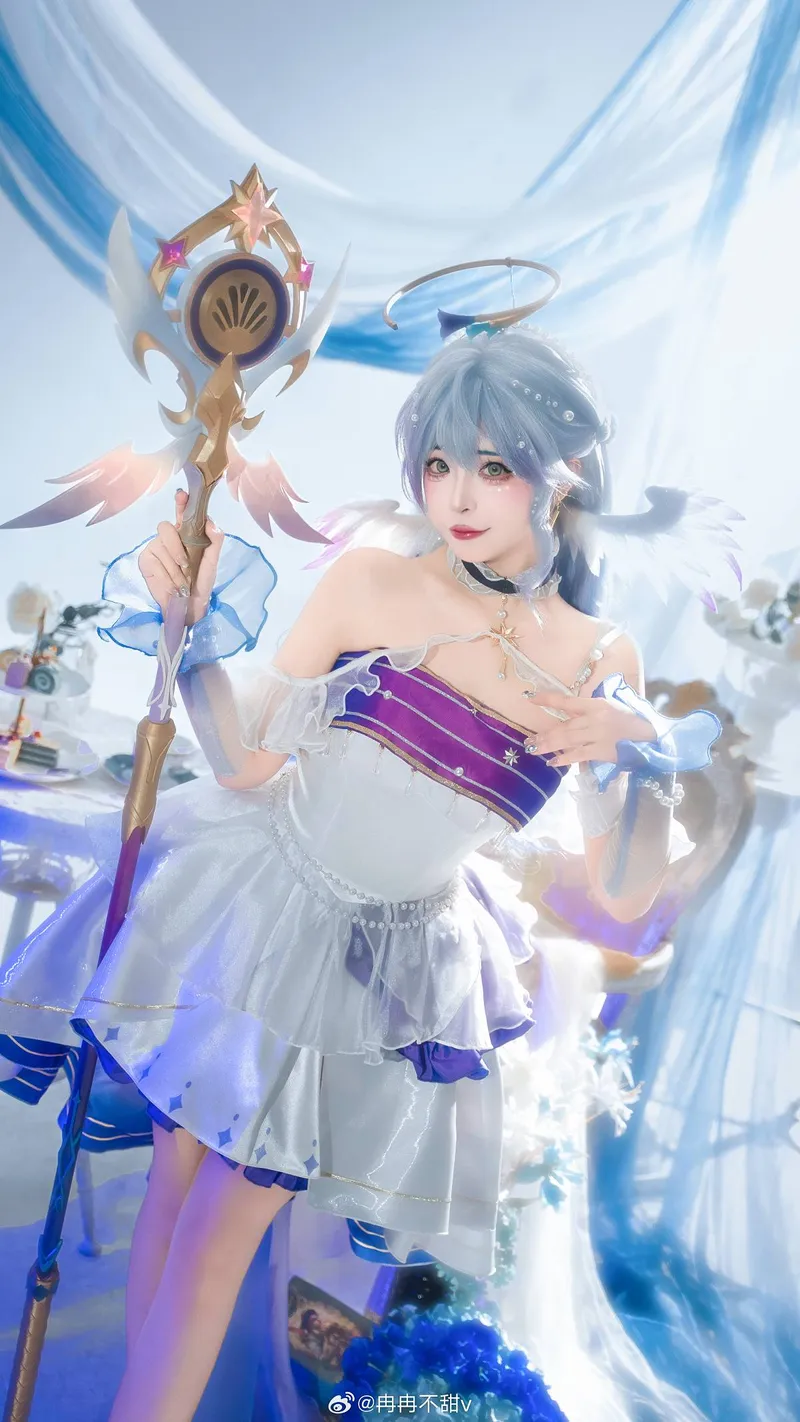 《崩坏星穹铁道》知更鸟cosplay